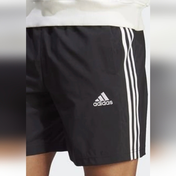 Adidas Shorts Youth Unisex Black 3 Stripes Size Medium, Zipper Pockets - Picture 10 of 11